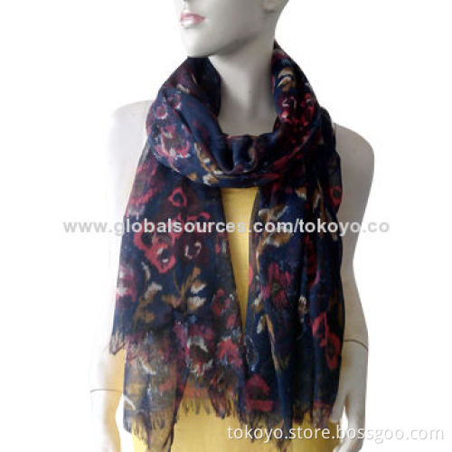 Woven scarves with silkscreen printing, made of viscose and modal, for spring/summer, nice to handle